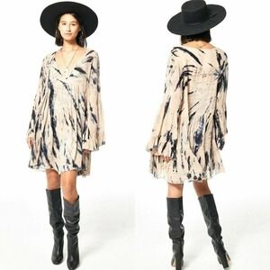 Young Fabulous & Broke Beige and Black Tie-Dye V‑Neck Midi Dress
